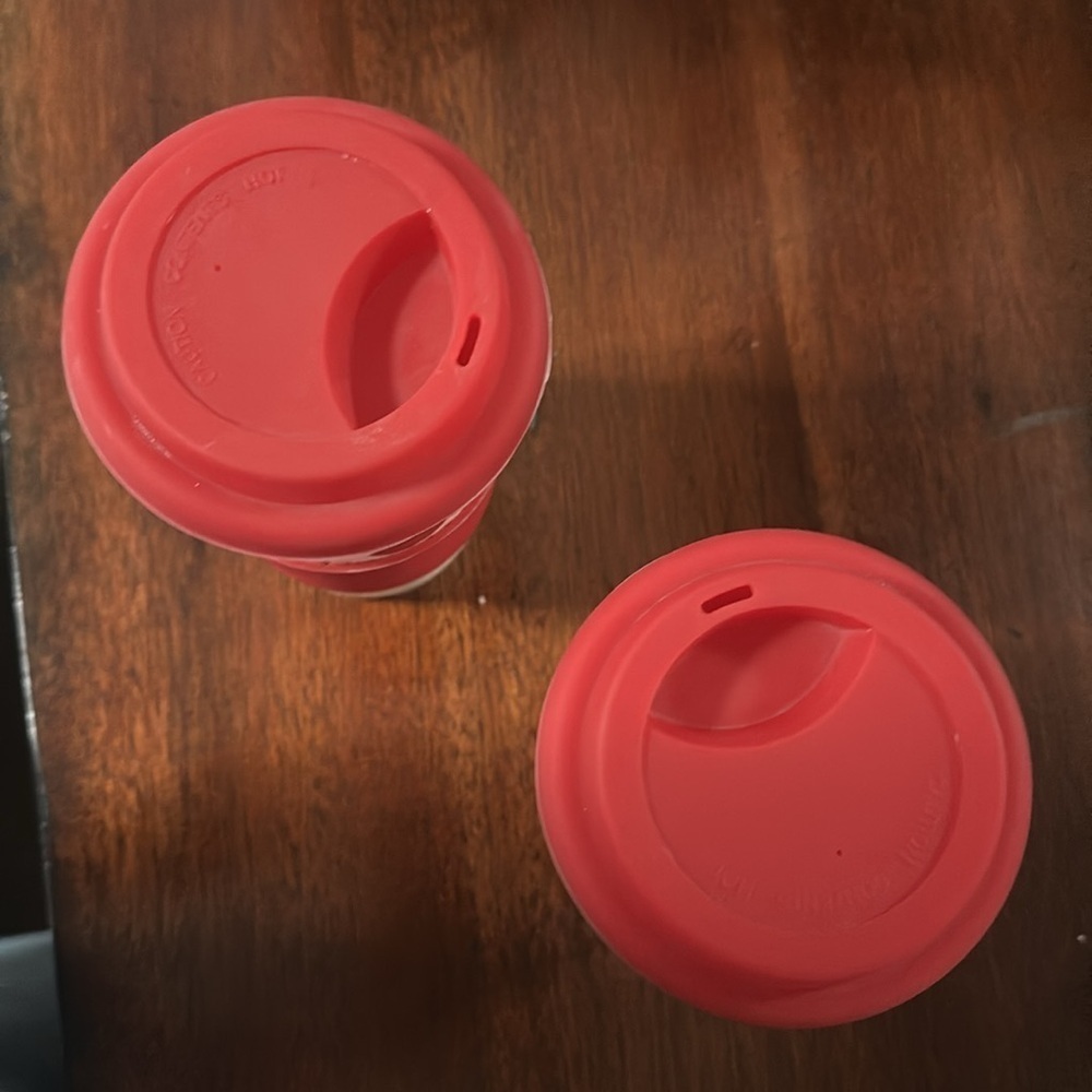 Pair of Travel cups Apples 5c logo EUC - Picture 3 of 7